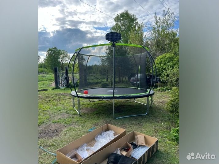 Детки в сетке. Батут с баскетбольным кольцом