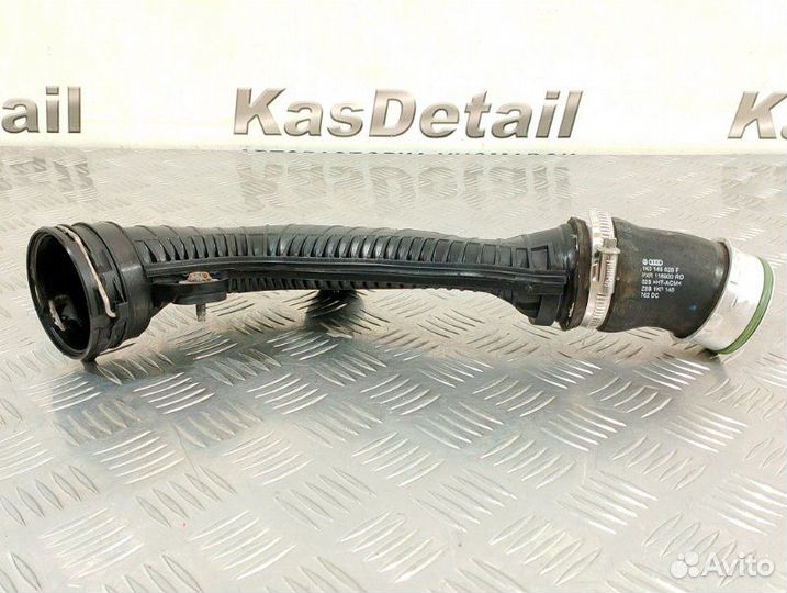 Патрубок интеркулера Volkswagen Passat B7 cdab