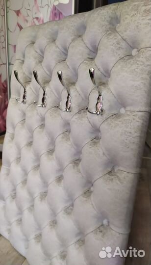 Вешалка в каретный стяжке