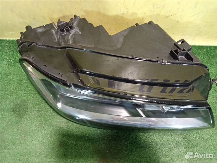 Фара правая Volkswagen Tiguan Mk2 2016