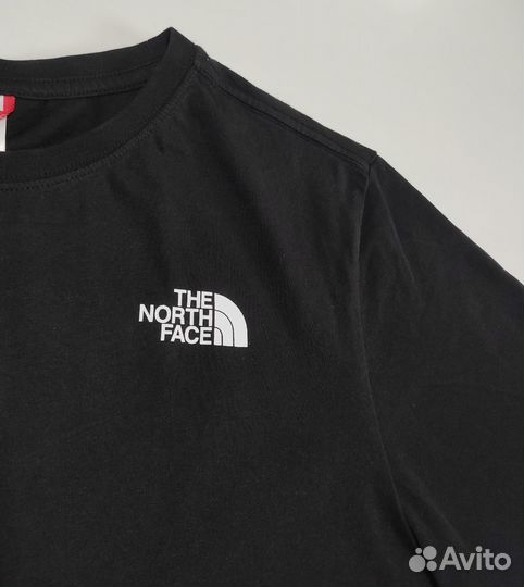 Футболка The North Face