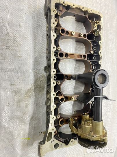 Насос масляный Volvo b6324s