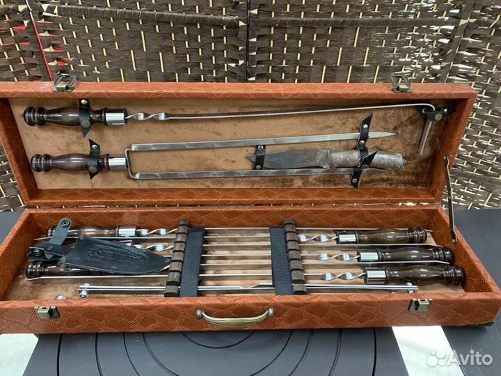 Шампура в подарочном кейсе