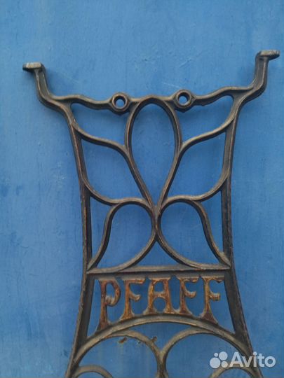 Чугунная станина от швейной машинки