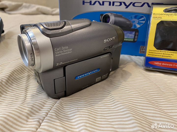 Видеокамера Sony Handycam DCR-DVD403E