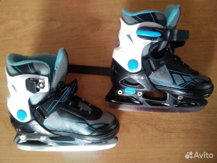 Коньки хоккейные