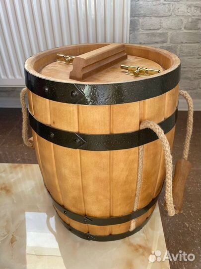 Бочки дубовые на 20 и 50 литров