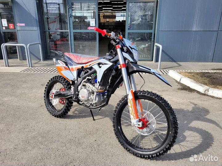 Мотоцикл BSE Z8 1.0 Enduro витрина