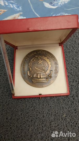 Настольная медаль Ангола
