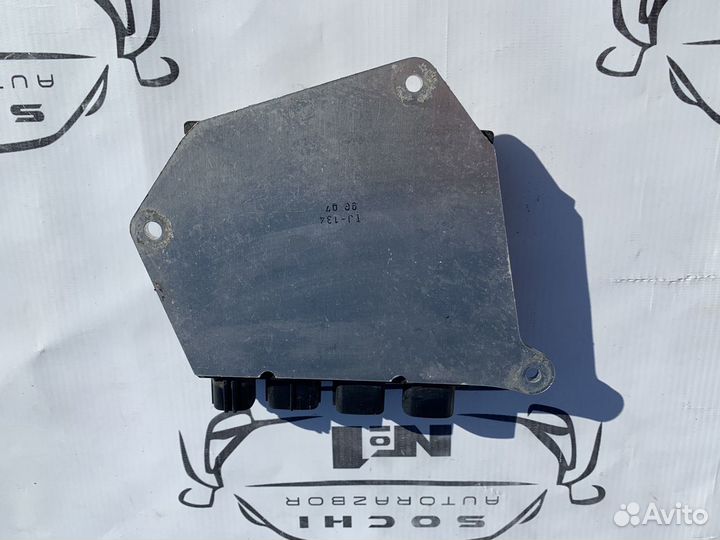 LE007 Блок управления форсунками Lexus IS250 GSE20