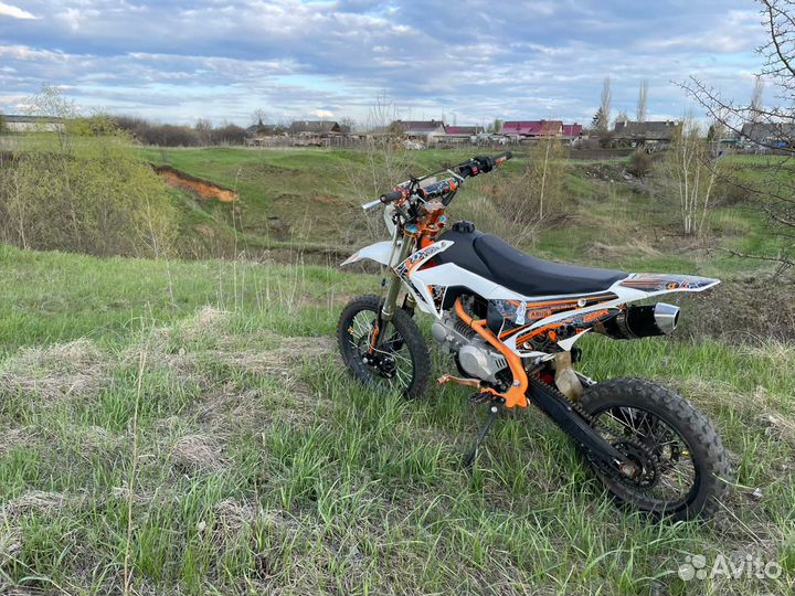 Питбайк sssr atom 125 17/14