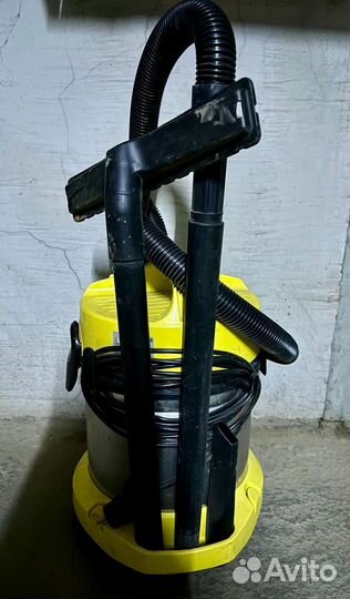 Моющий пылесос Karcher