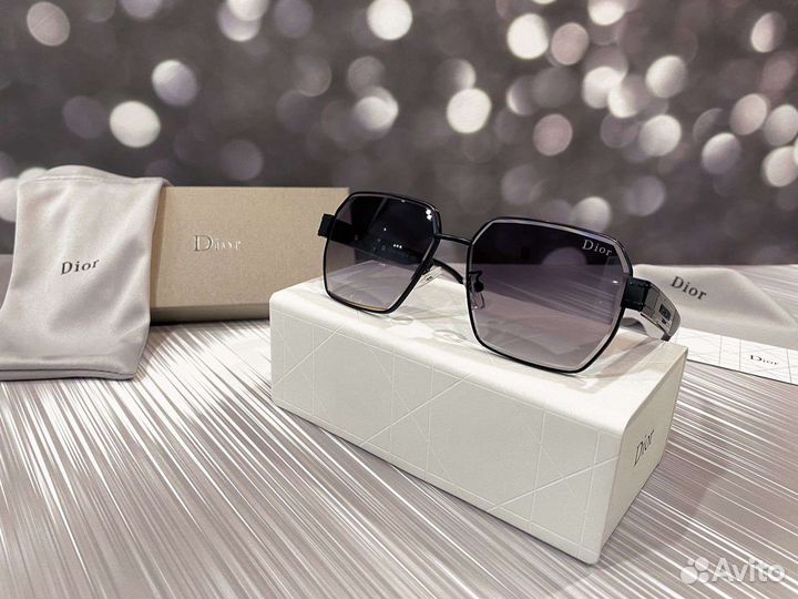 Солнцезащитные очки Dior