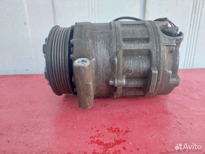 Компрессор кондиционера Mercedes-Benz W203
