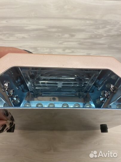 Лампа для маникюра