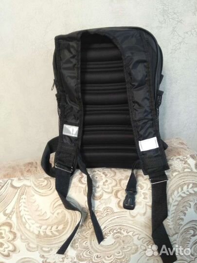 Рюкзак школьный