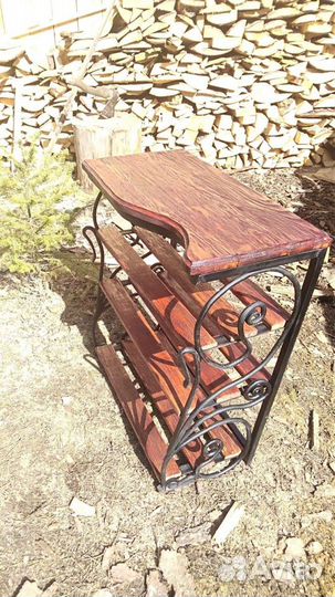 Кованая полка для обуви в прихожую