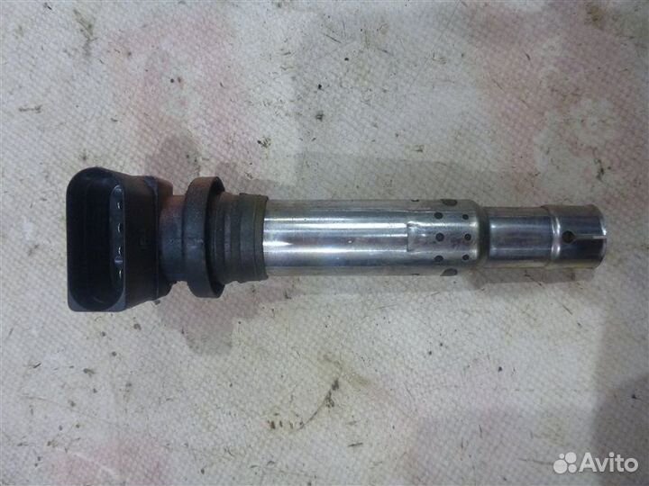 Катушка зажигания Volkswagen Golf 5K1 cgga 2012