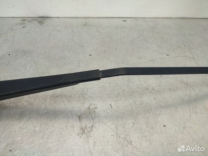 Поводок стеклоочистителя левый Peugeot 407 седан 2