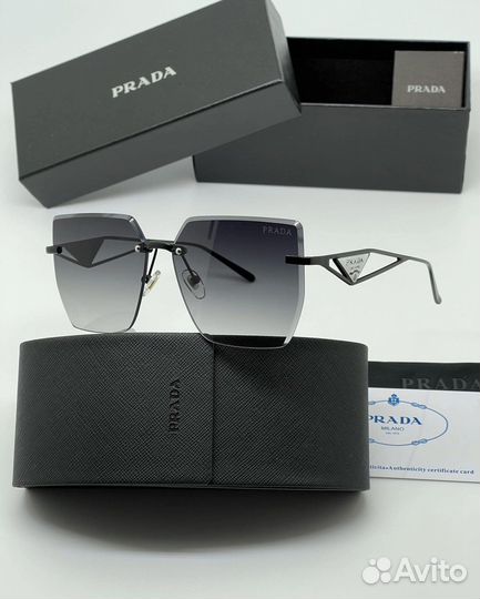 Солнцезащитные очки prada