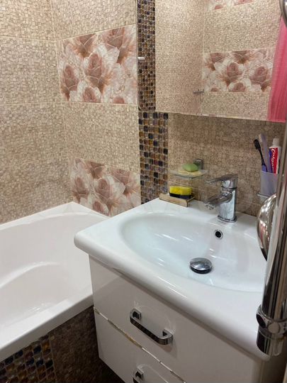 3-к. квартира, 63 м², 3/9 эт.