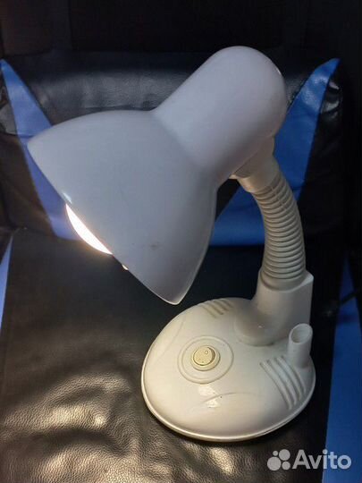 Лампа настольная