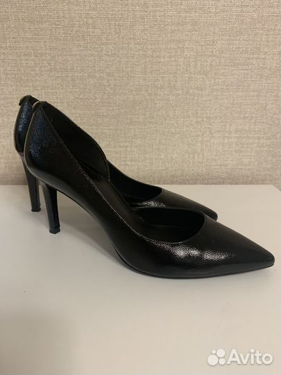 Туфли Mikhael Kors 7,5 us