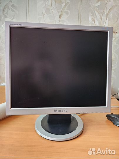 Монитор Samsung syncmaster 920n