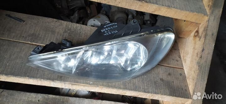 Фара передняя левая (Пежо 206 2001)