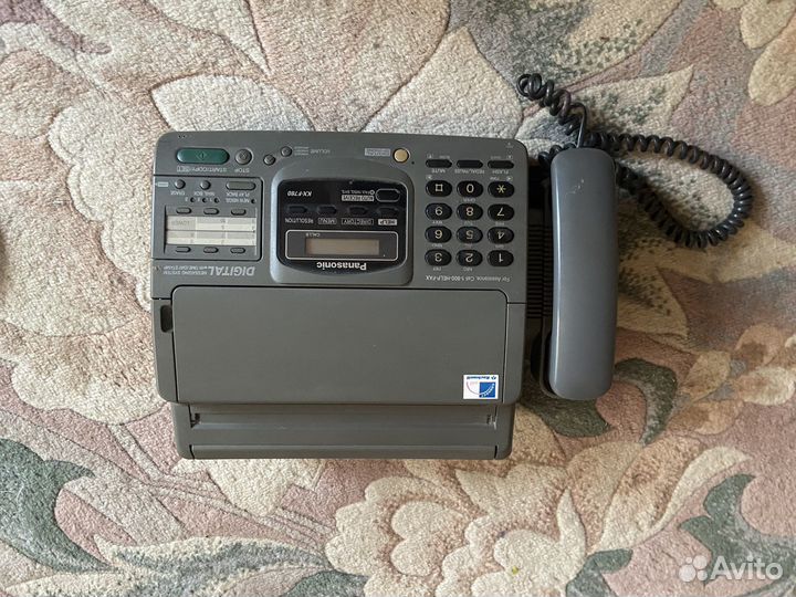 Телефон-факс Panasonic KX-F780