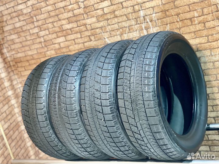 Bridgestone Blizzak VRX 205/60 R16