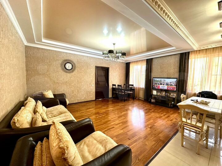 2-к. квартира, 65 м², 3/5 эт.