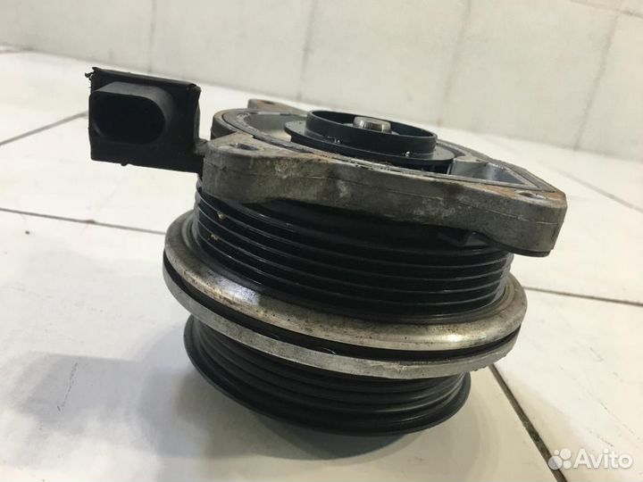 Насос водяной помпа Volkswagen Scirocco 3 MK3 137