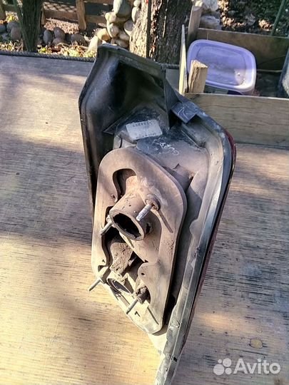 Стоп сигнал задний левый в крыло