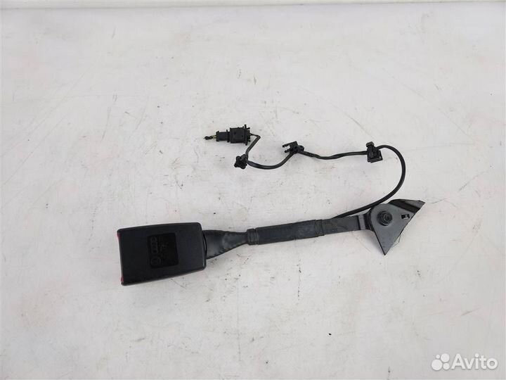 Ответная часть переднего левого ремня безоп. ауди