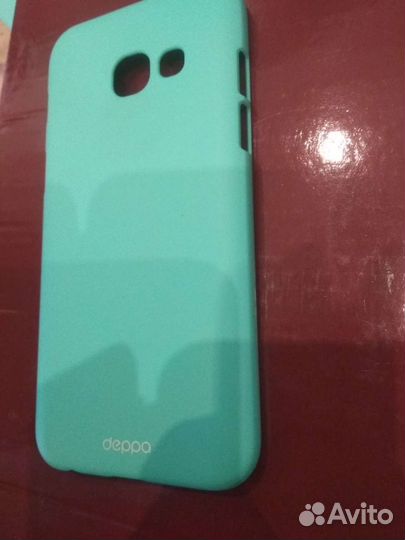 Чехлы на телефоны