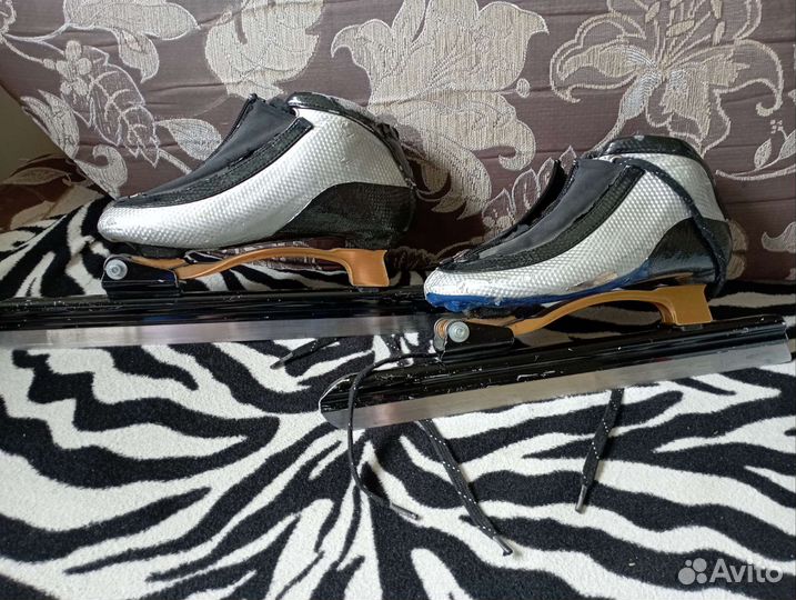 Конькобежные коньки 37 р (на 35)
