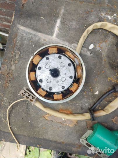 Генератор с катушкай