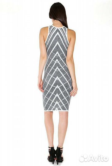 Платье трикотажное новое