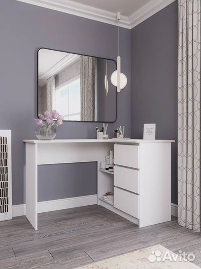 Письменный стол