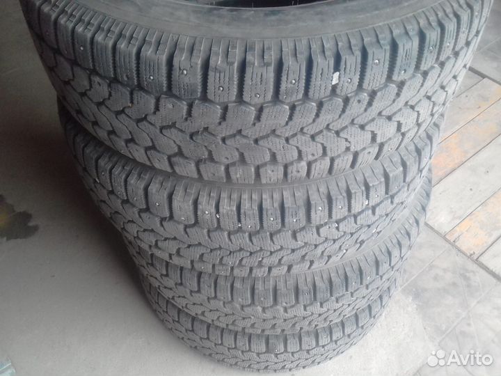 Yokohama Ice Guard F700Z 215/65 R16 98Q
