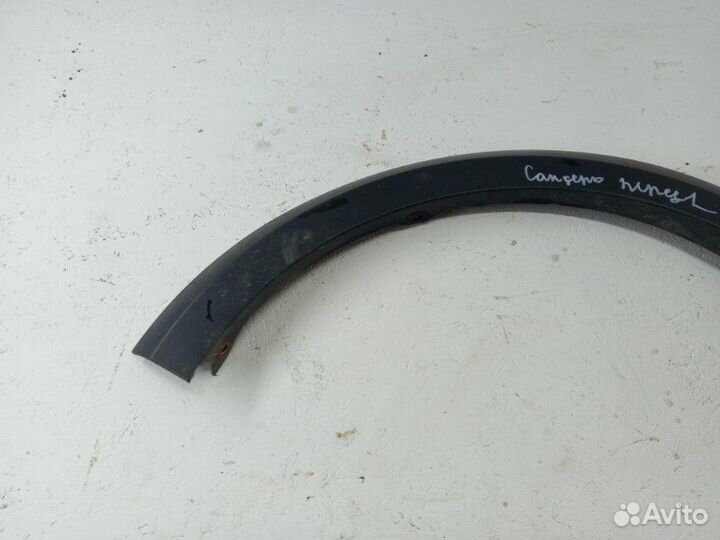 Накладка крыла передняя левая Renault Sandero