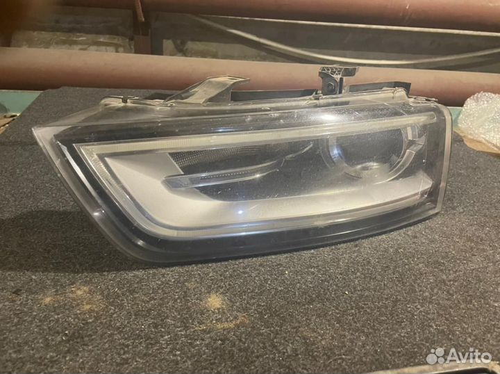 Фара ксенон Оригинал Дорестайлинг на Audi Q3