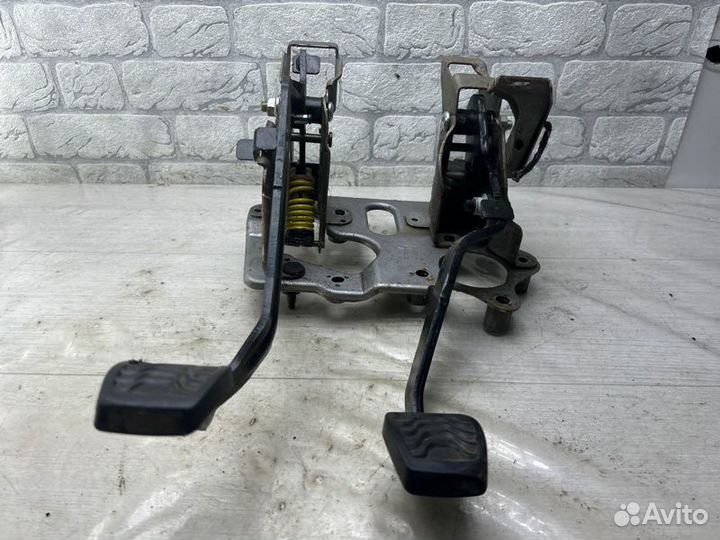 Педальный узел Ford Transit 8