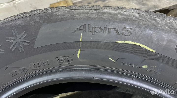 Michelin Alpin 5 215/65 R16