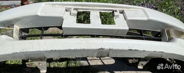 Бампер передний toyota ipsum 10