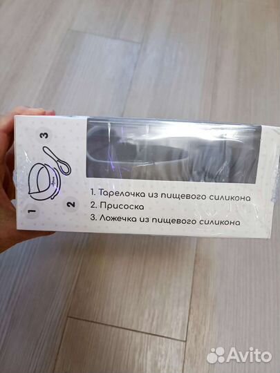 Тарелка на присоске с ложечкой для кормления