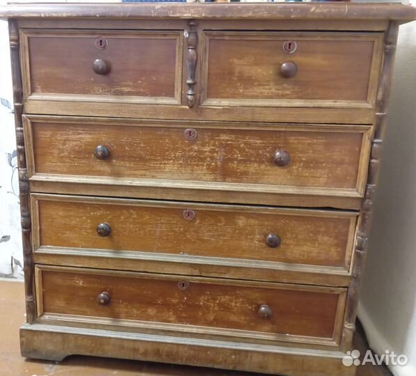 Комод антикварный