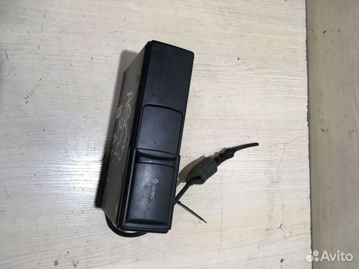 Проигрыватель компакт дисков Ауди A6 C5