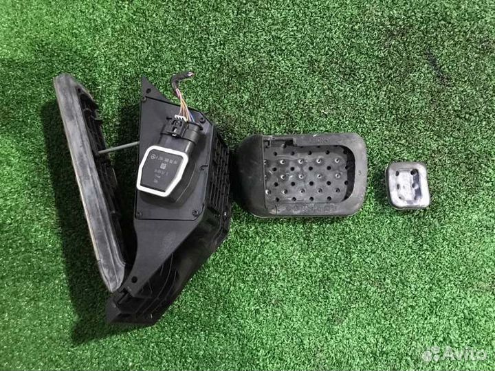 Накладка на педаль Mercedes-Benz E-Class W212